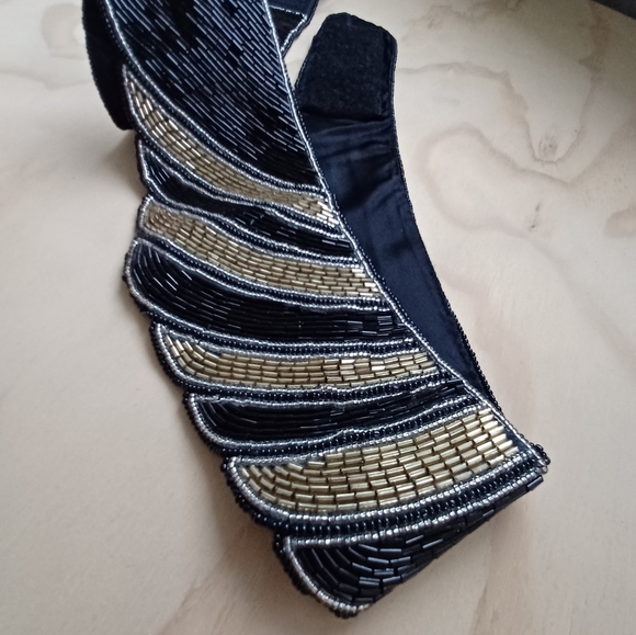 Vintage 80s hand beaded black gold scalloped disco belt velcro closure S / M - Picture 6 of 17